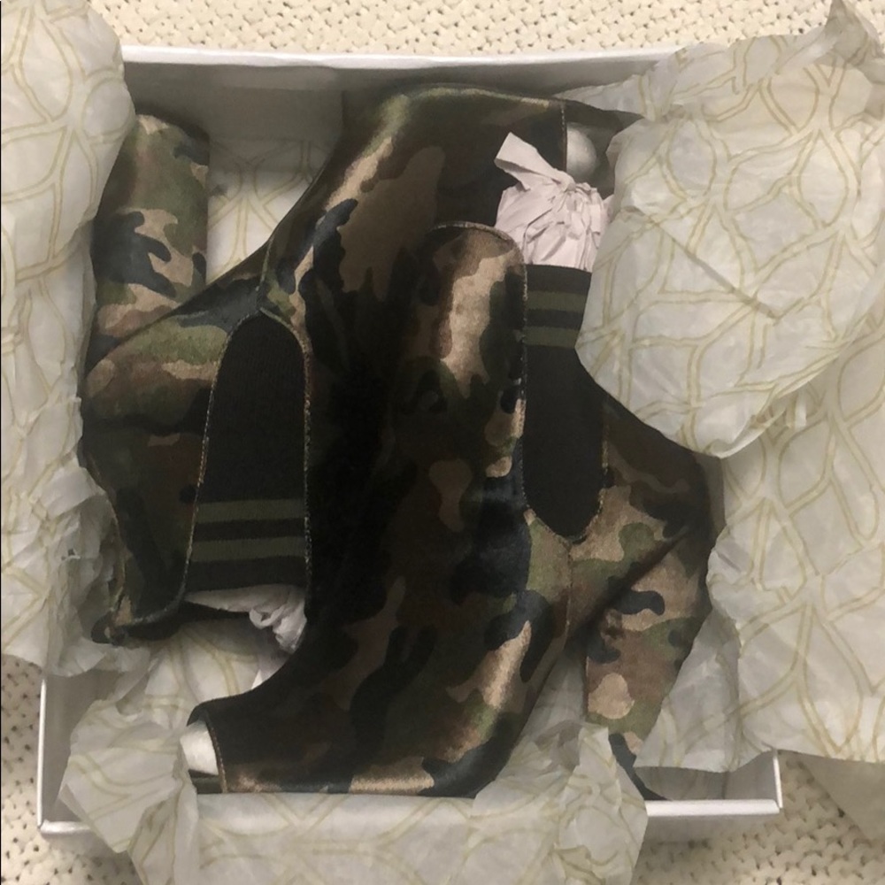 ankle boot